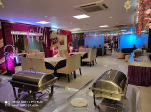 Hotel Yugantar & Banquets,Rajapur,3 star