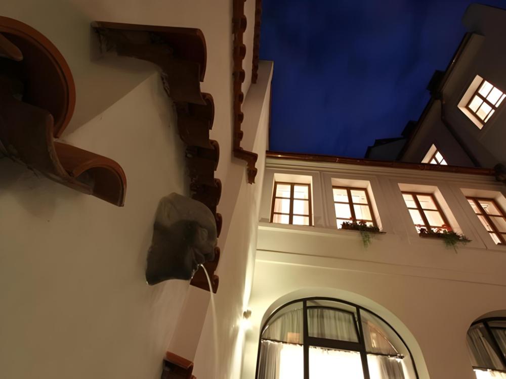 hotel at the green grape