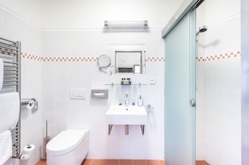 hotel at the green grape