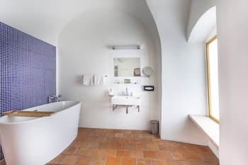 hotel at the green grape