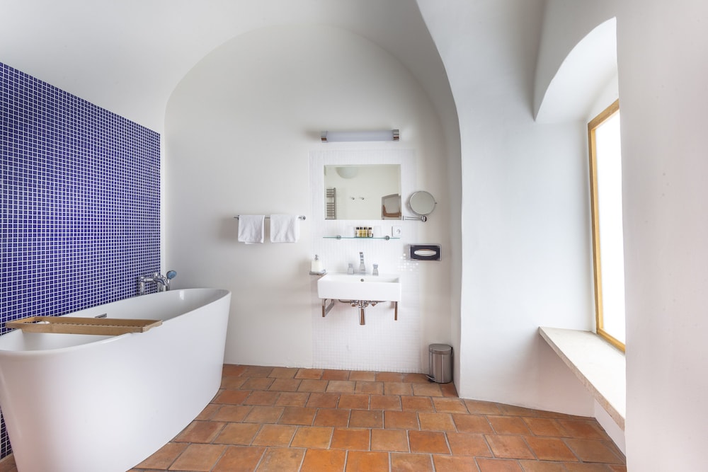 hotel at the green grape