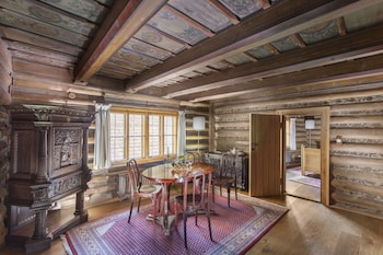 hotel at the green grape