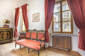 hotel at the green grape