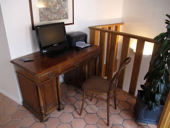 hotel at the green grape