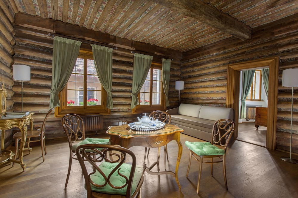 hotel at the green grape