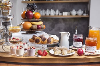 hotel at the green grape