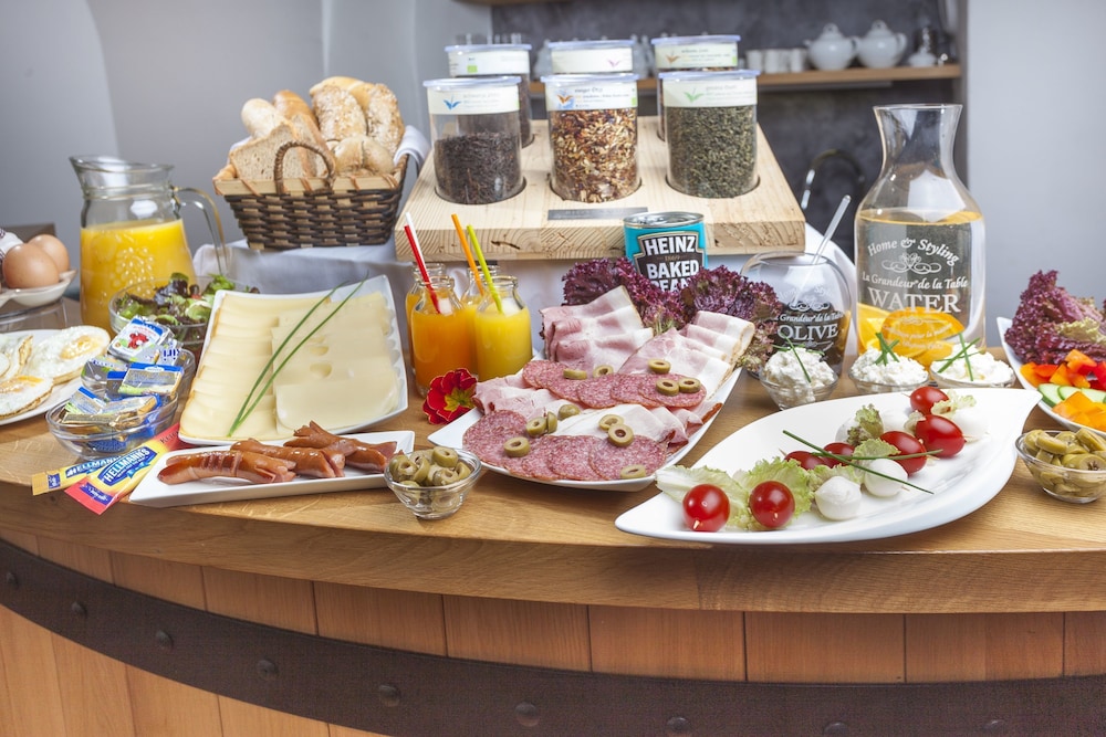 hotel at the green grape