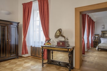 hotel at the green grape