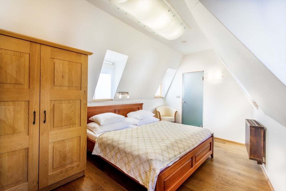 hotel at the green grape