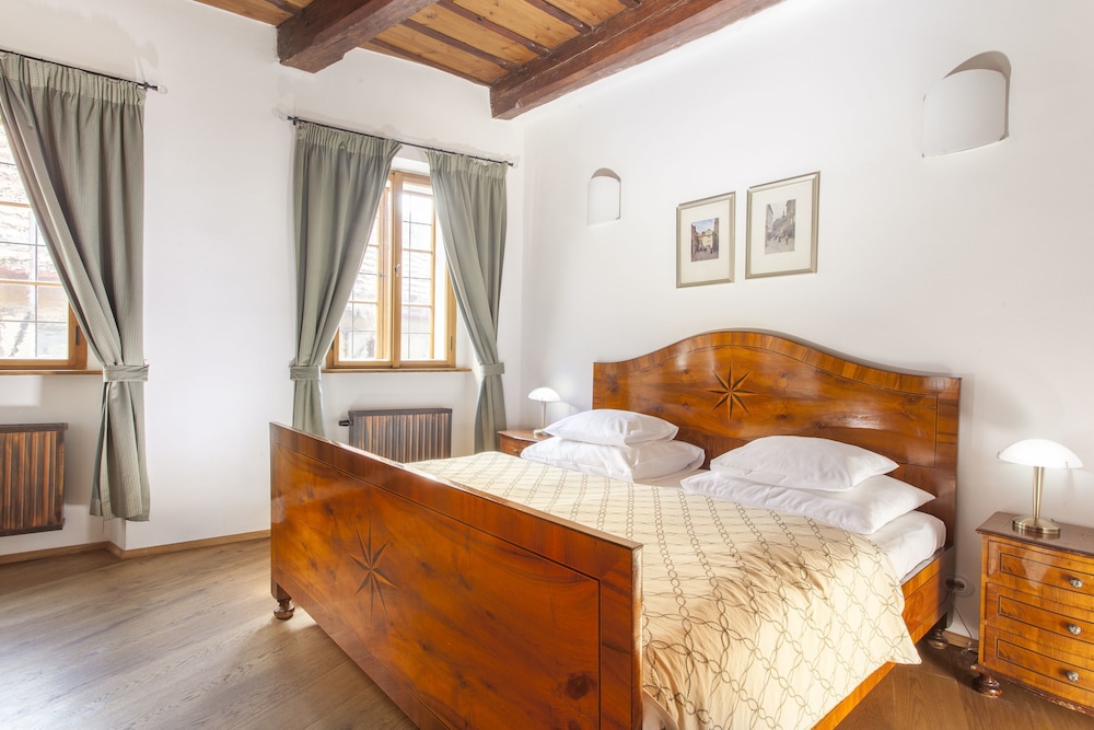 hotel at the green grape