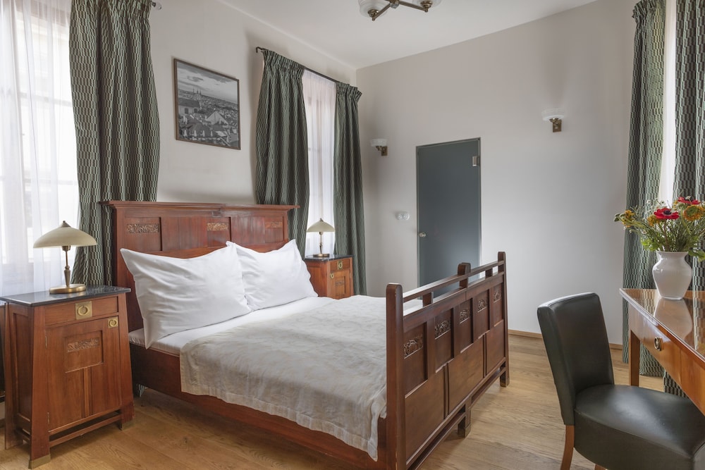 hotel at the green grape