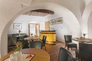 hotel at the green grape