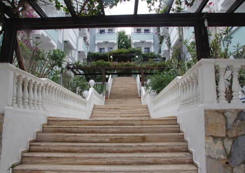 sunpoint family hotel