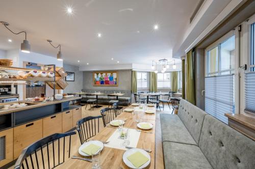 arlen lodge hotel