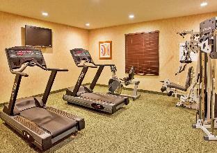 holiday inn express and suites airport lincoln by ihg