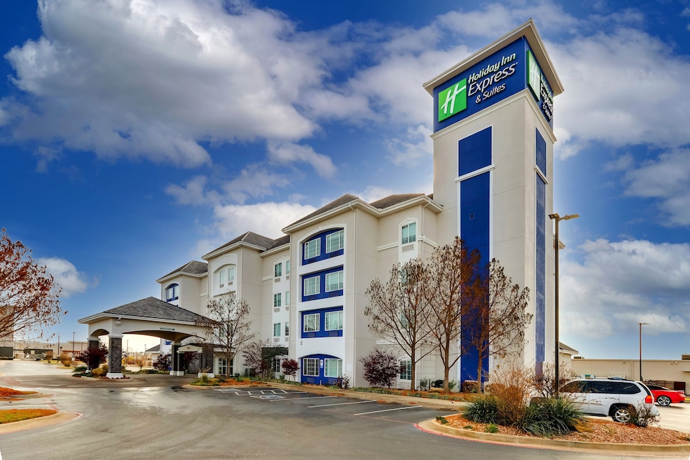 holiday inn express and suites ardmore by ihg