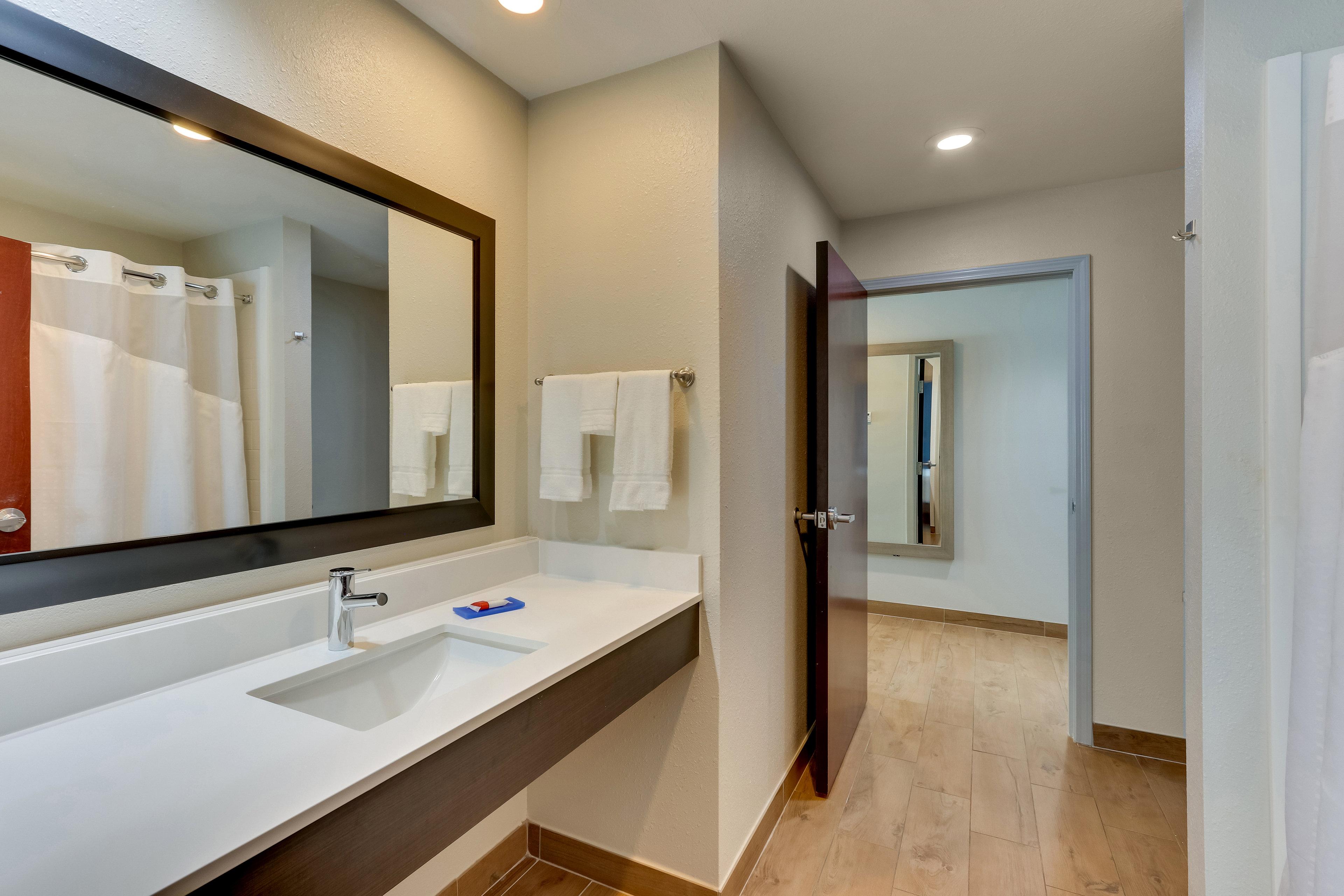 holiday inn express and suites ardmore by ihg