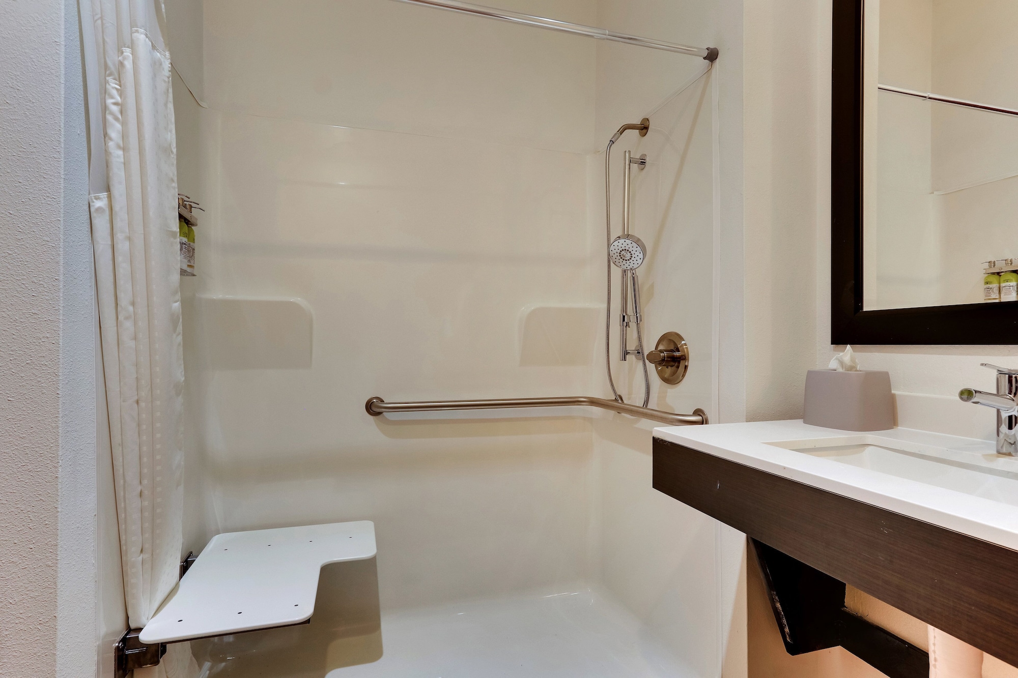 holiday inn express and suites ardmore by ihg