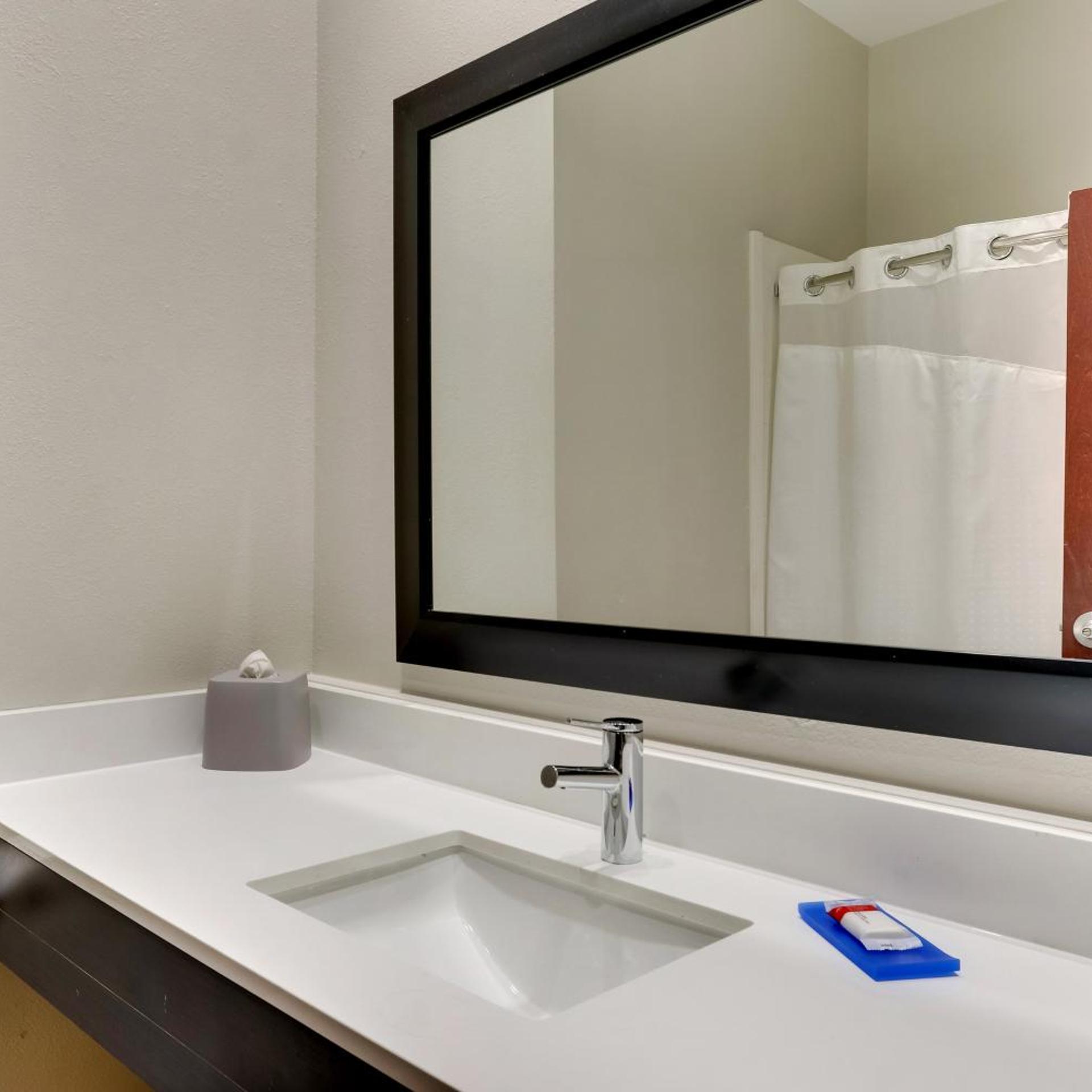 holiday inn express and suites ardmore by ihg
