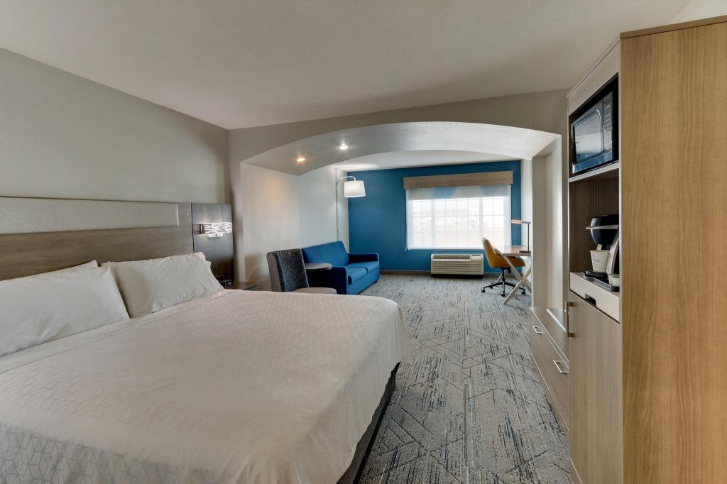 holiday inn express and suites ardmore by ihg