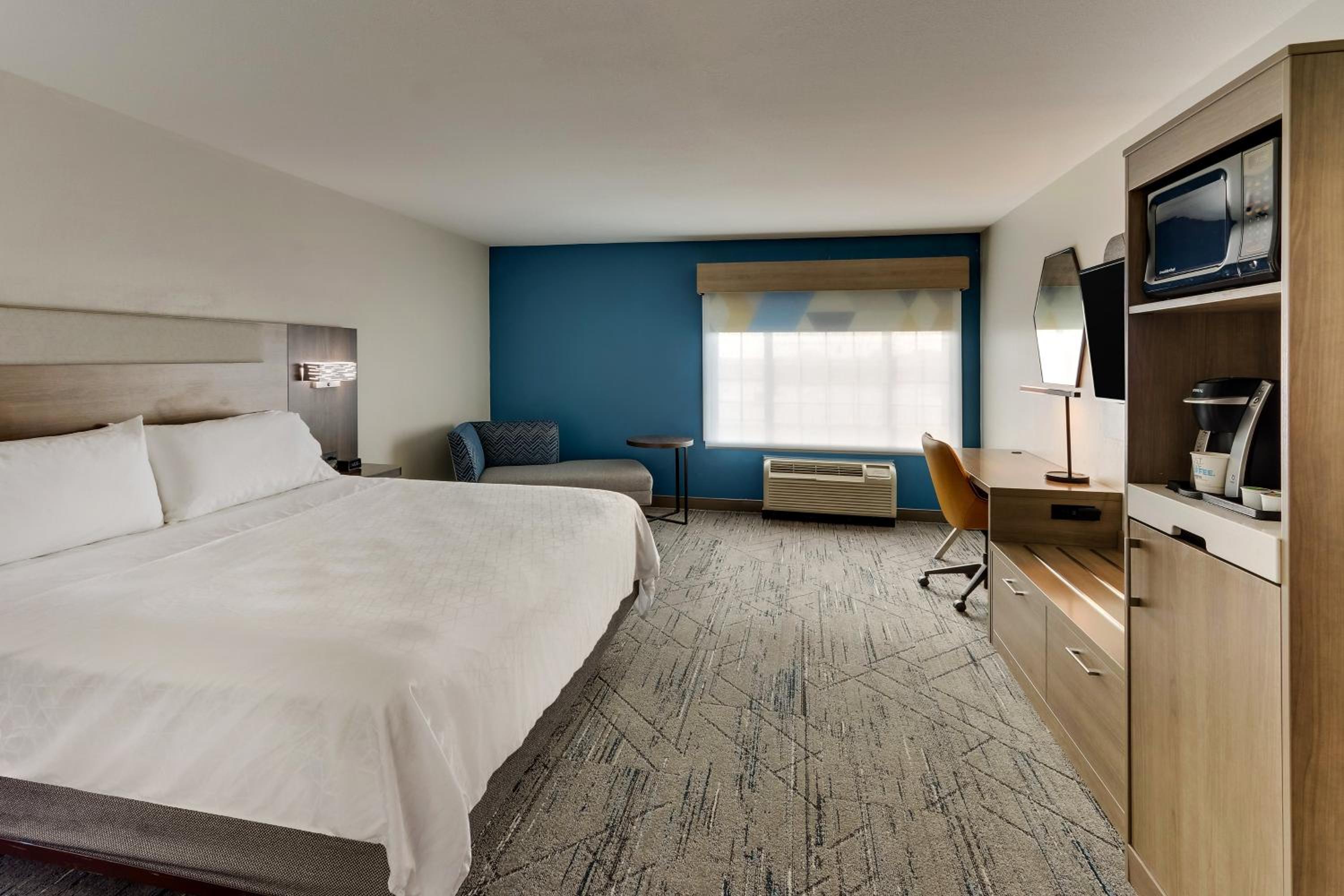 holiday inn express and suites ardmore by ihg