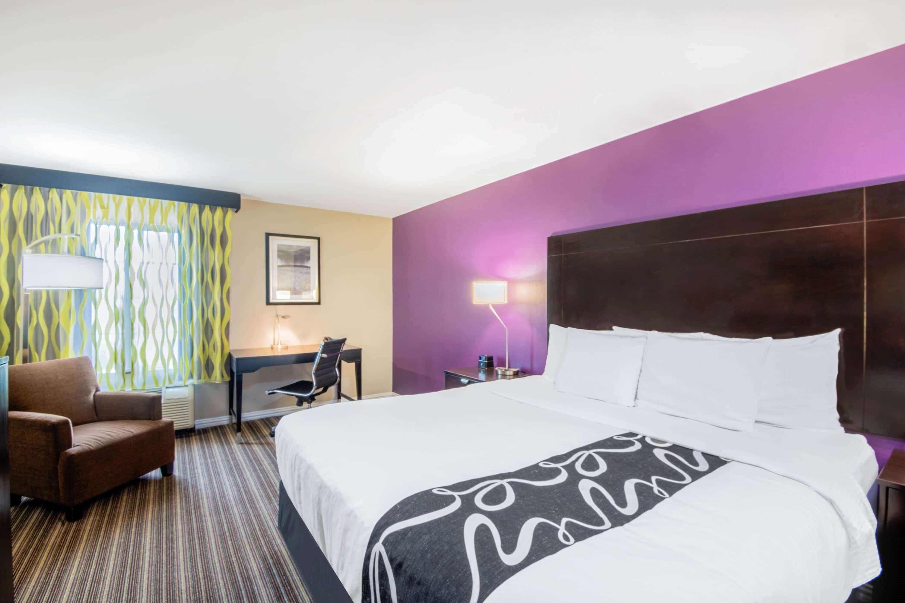 holiday inn express and suites ardmore by ihg