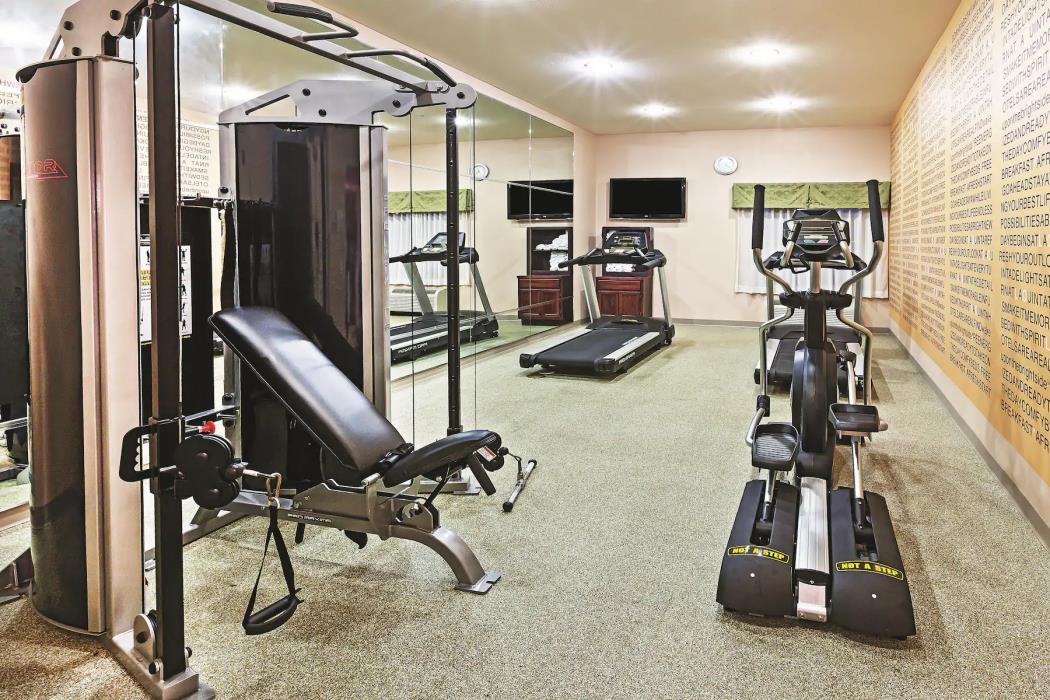 holiday inn express and suites ardmore by ihg