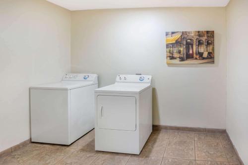 Holiday Inn Express & Suites Ardmore By Ihg,Near Eliza Cruce Hall Doll Museum,3 star