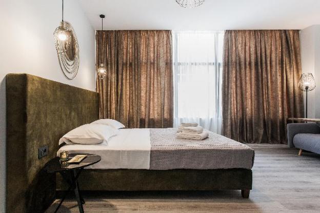 enattica monastiraki living