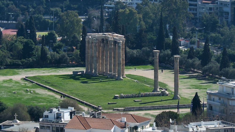 enattica monastiraki living