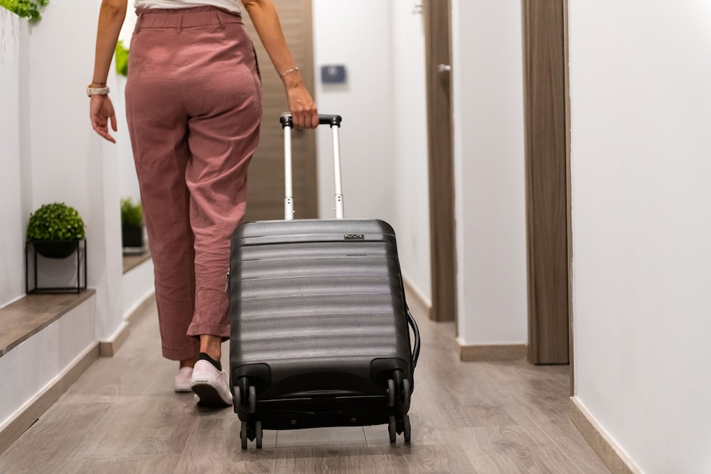 enattica monastiraki living