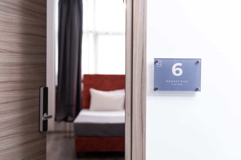 enattica monastiraki living