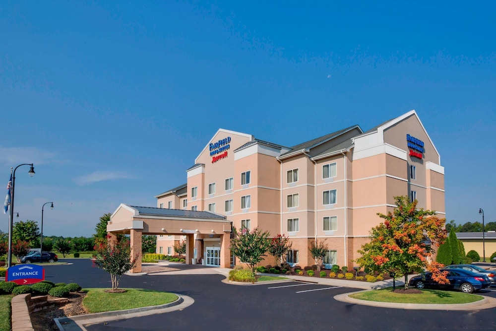 fairfield inn and suites by marriott south hill