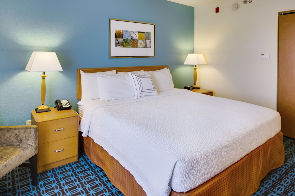 fairfield inn and suites by marriott south hill