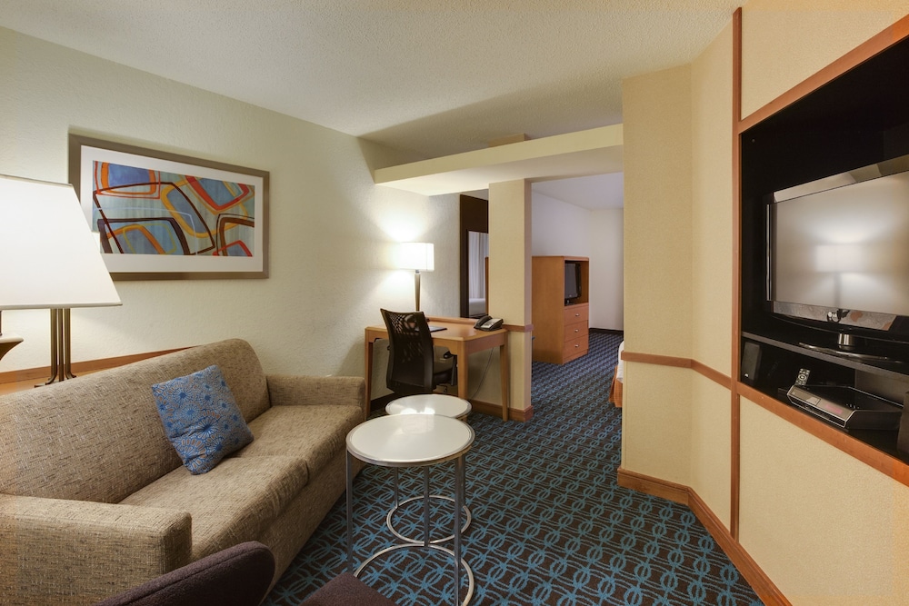 fairfield inn and suites by marriott south hill
