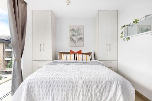 a cozy and modern beach studio 5min walk to bondi beach