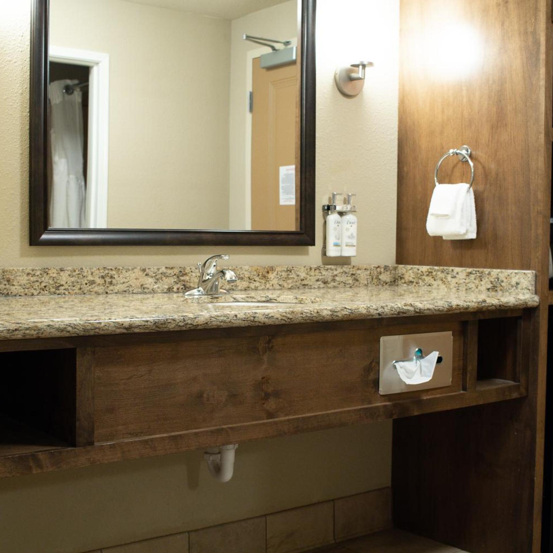 holiday inn express and suites williston by ihg