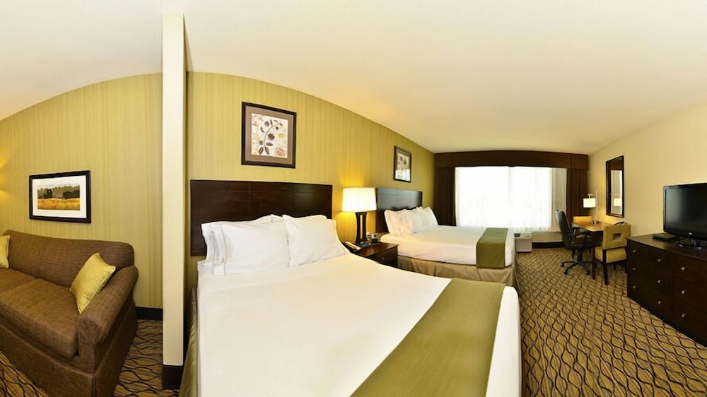 holiday inn express and suites williston by ihg