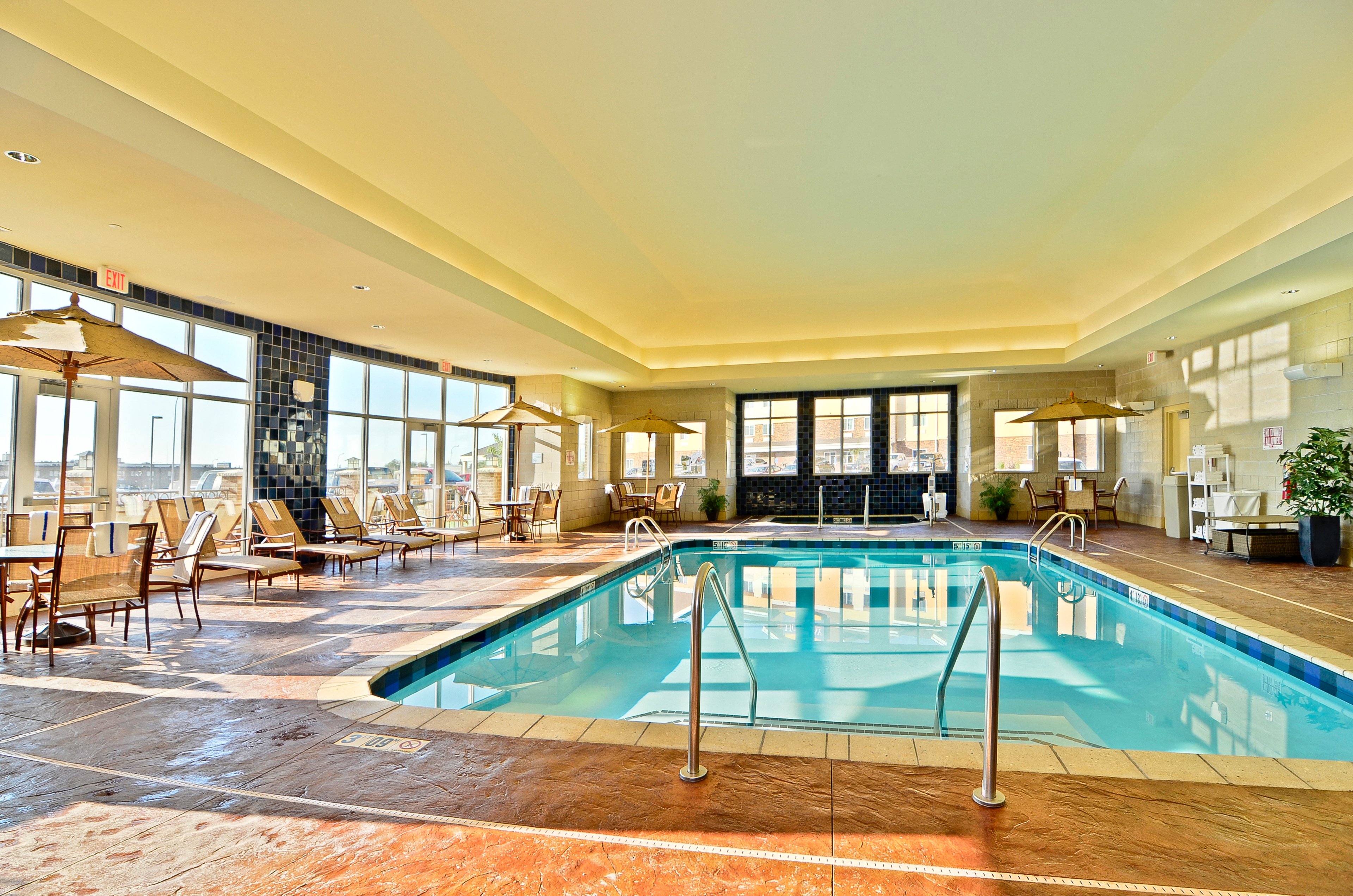 holiday inn express and suites williston by ihg