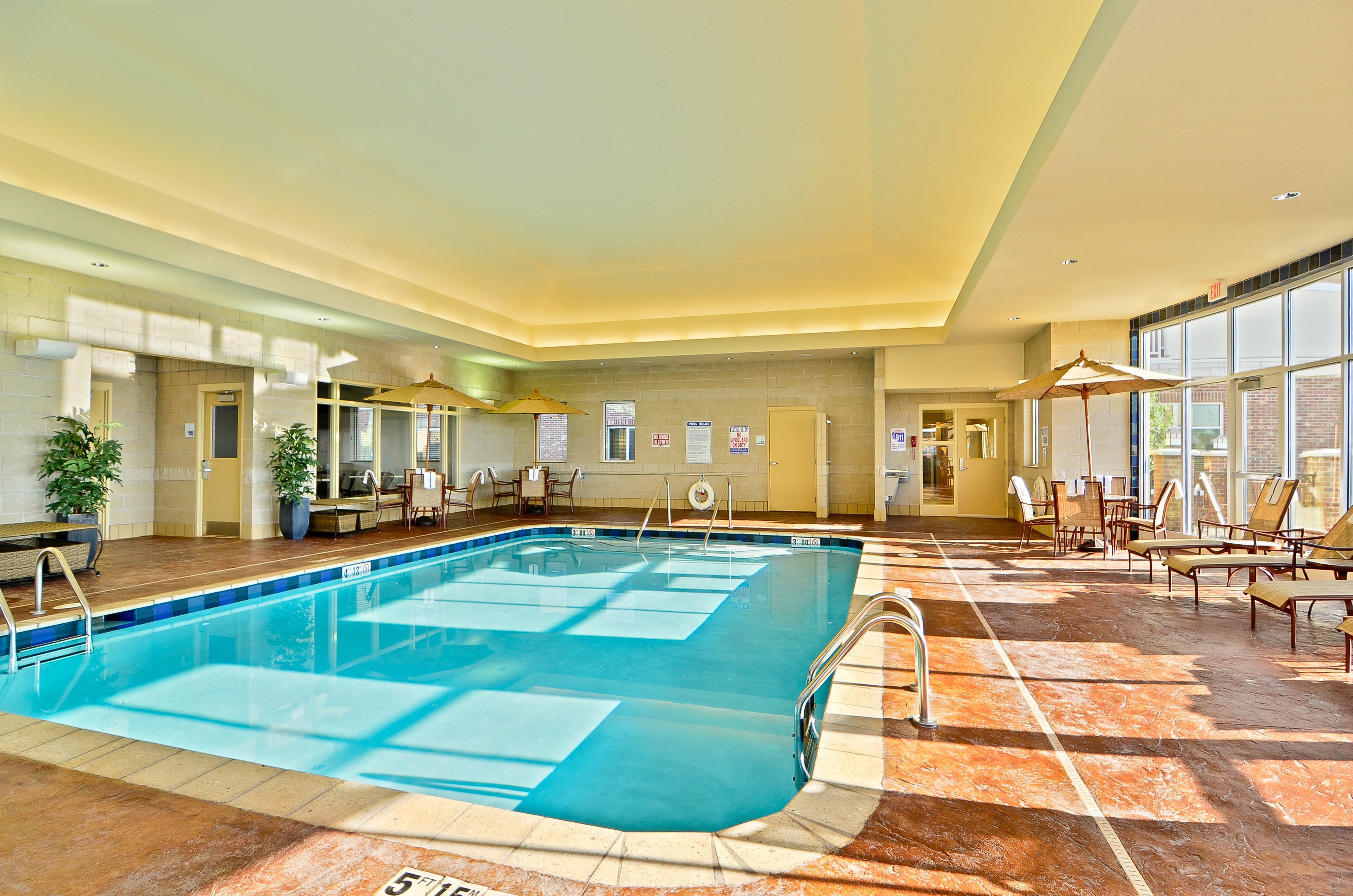 holiday inn express and suites williston by ihg