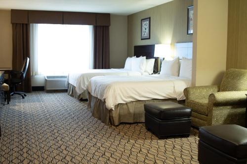 holiday inn express and suites williston by ihg