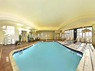 holiday inn express and suites williston by ihg