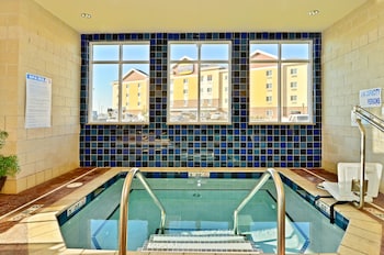 Holiday Inn Express And Suites Williston By Ihg,North Dakota>>Williston,3 star