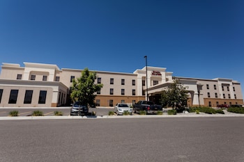 hampton inn and suites riverton
