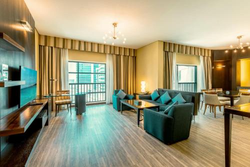 time oak hotel and suites