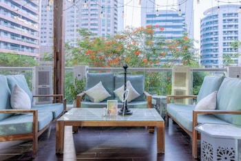 time oak hotel and suites