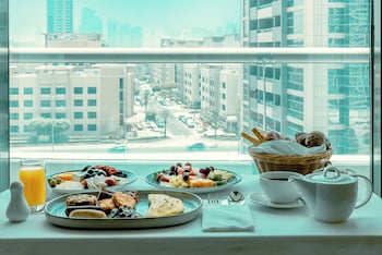 time oak hotel and suites