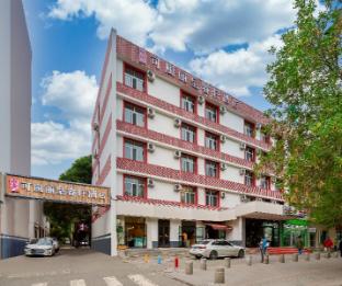 rezen select hotel urumqi railway bureau kefeng