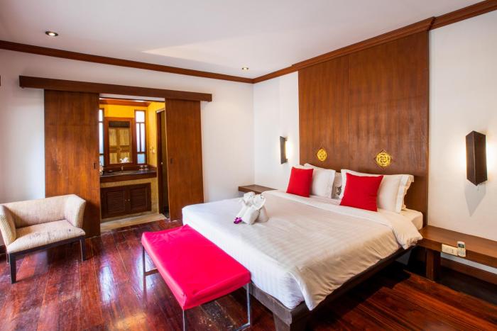 pao jin poon beach front villa