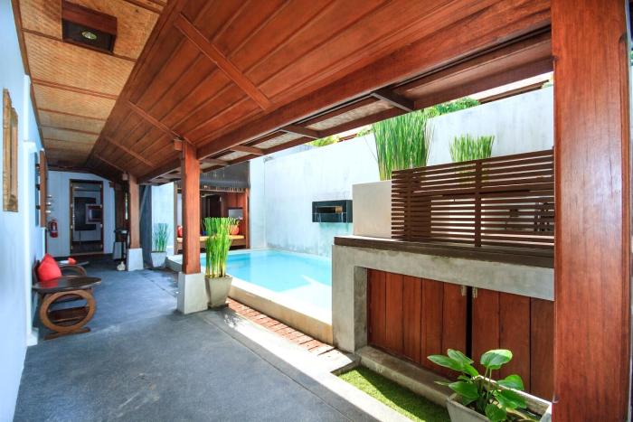 pao jin poon beach front villa